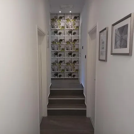 Unique With Garden And Sea View Apartmán *