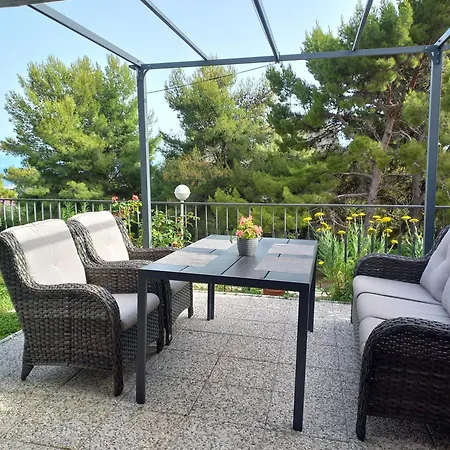 Unique With Garden And Sea View Apartment Split