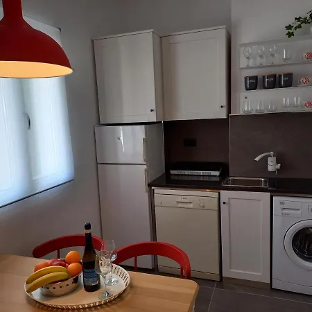 Unique With Garden And Sea View Apartment *